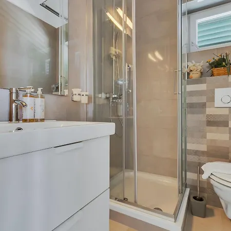 Apartamento Margitta Mit Pool, Tennisplatz Und Meerblick Drasnice