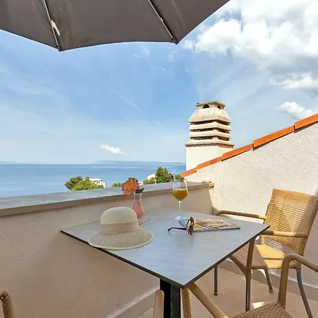 Margitta Mit Pool, Tennisplatz Und Meerblick Drasnice